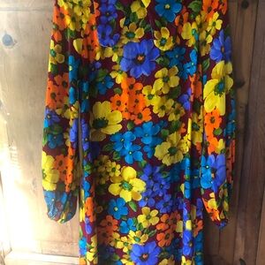 Vintage Vibrant Floral Long-Sleeve Dress with Beagle Collar